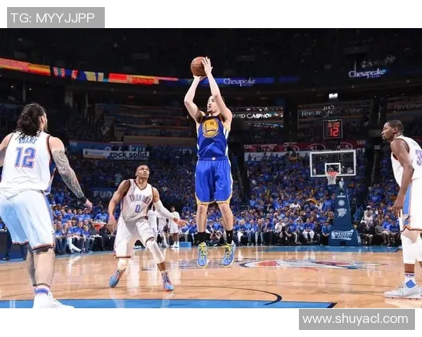 2016年西部决赛第三场勇士对阵雷霆的精彩对决与关键时刻回顾